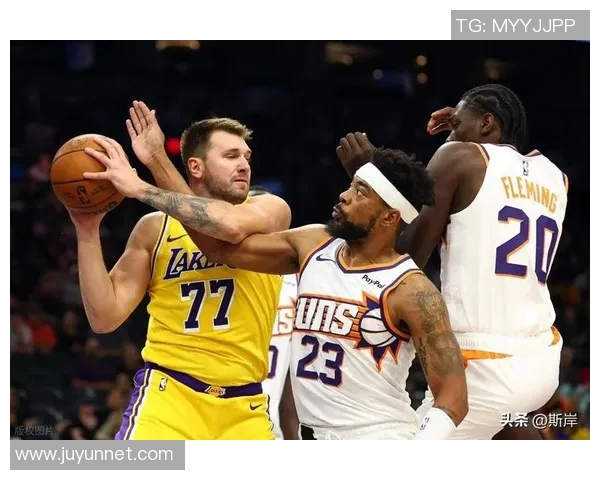 2015年湖人与国王的激烈对决回顾与精彩瞬间分析