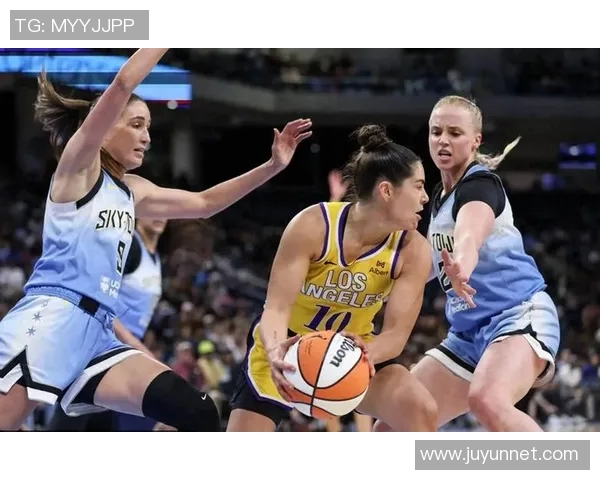 2019年火花队与自由人队激烈对决赛况回顾与精彩瞬间分析