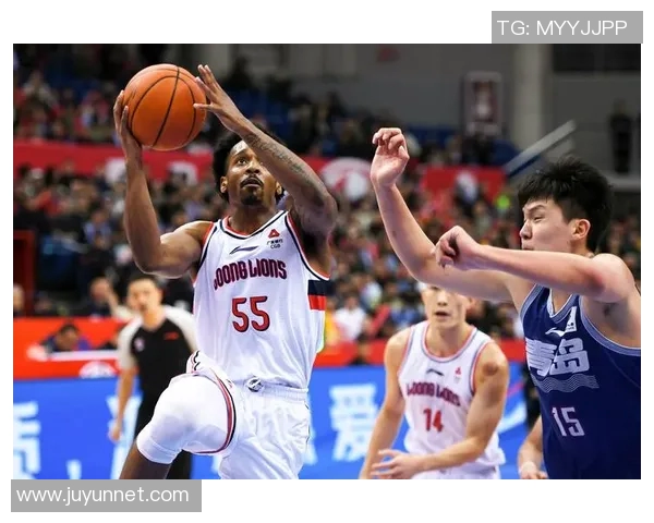 2020年CBA季后赛上海队与广厦队精彩对决回顾与分析