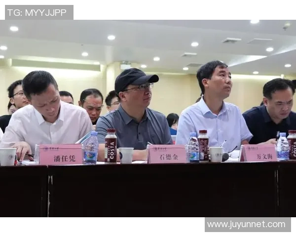 成都篮球队盯防策略分析与比赛表现的得失探讨MBA